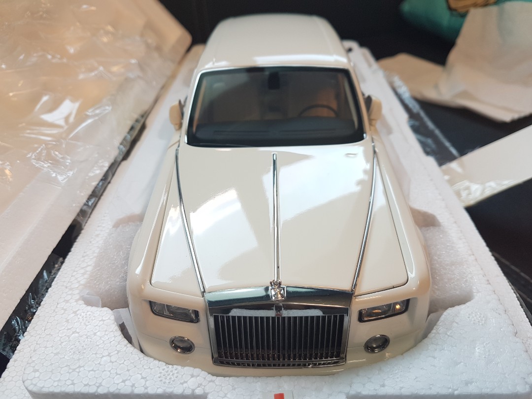 1 18 Kyosho Rolls Royce Phantom extended wheel base in english
