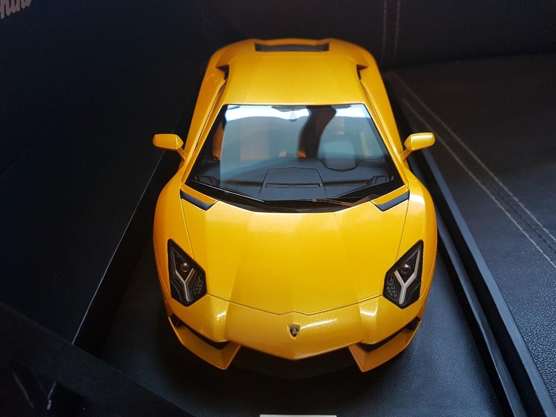 1/18 MR Lamborghini Aventador LP700-4 in Giallo Orion Yellow