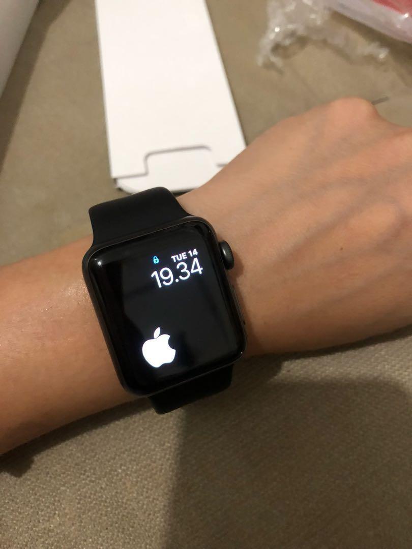 Apple watch series 3 38 cm, Telepon Seluler \u0026 Tablet, Aksesoris Tablet \u0026  Handphone di Carousell