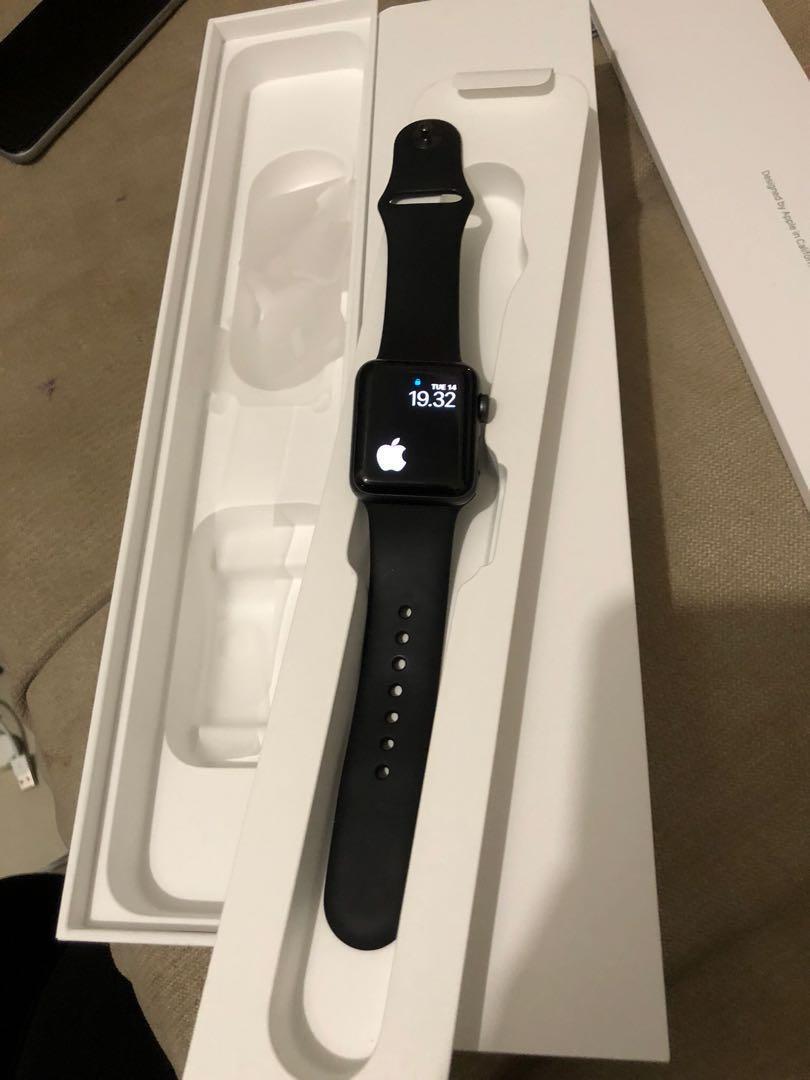 Apple watch series 3 38 cm, Telepon Seluler \u0026 Tablet, Aksesoris Tablet \u0026  Handphone di Carousell