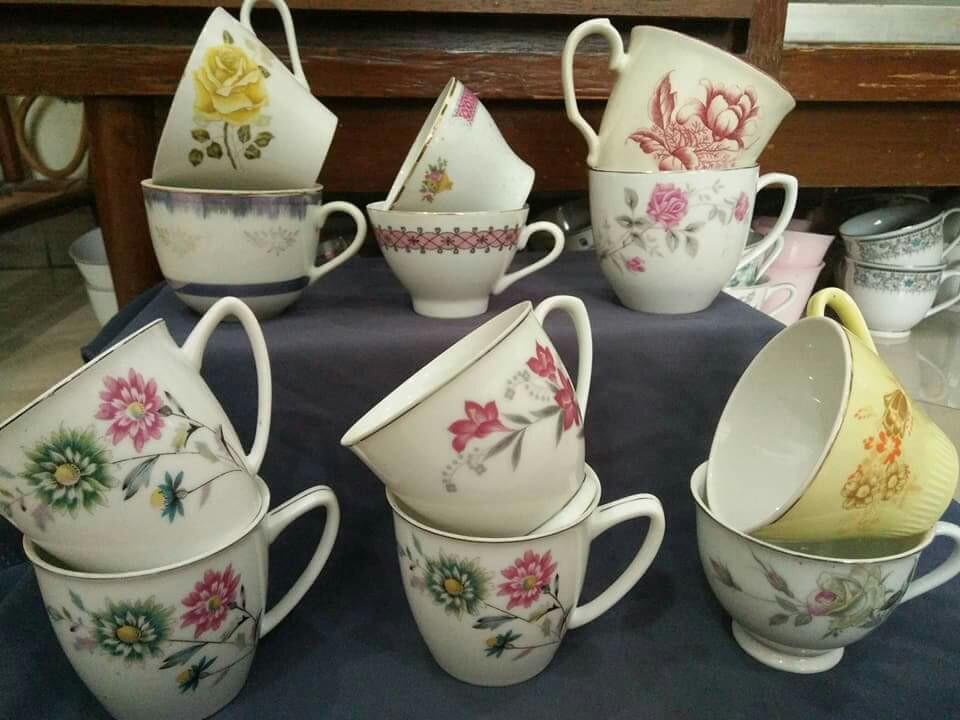 Cawan-cawan lama RM5 sebiji, Hobbies & Toys, Collectibles & Memorabilia