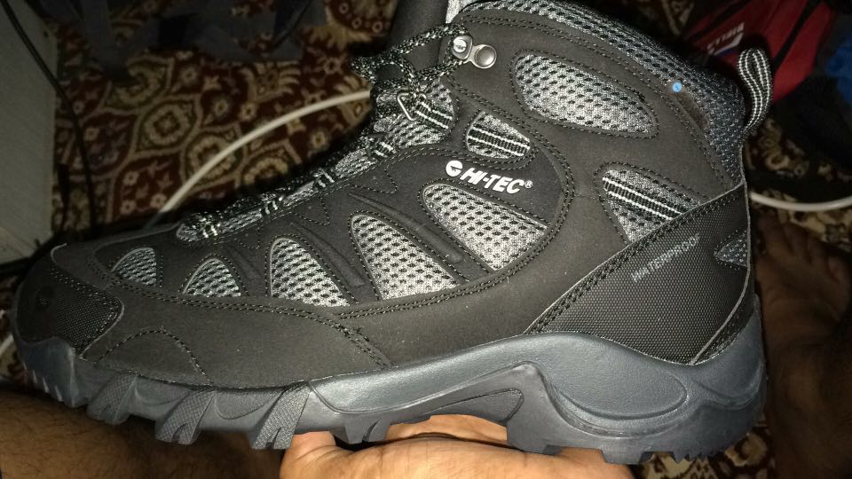 Kasut Baru Model Hi Tech Water Proof Untuk Hiking Atau Kerja