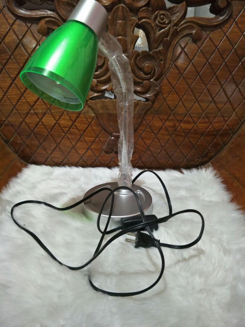 omni led desk lamp