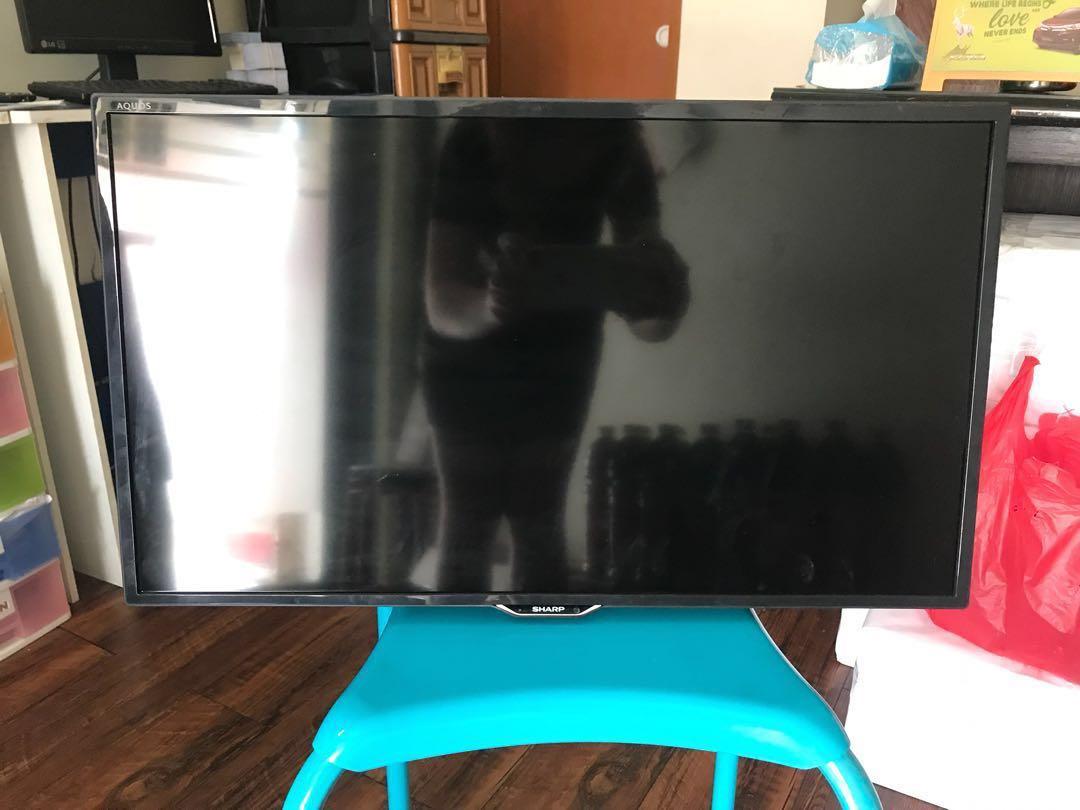 Led Tv Sharp Aquos Lc24le175i 24 Inch Eco Friendly 35watt Elektronik Tv Perlengkapan Hiburan Di Carousell