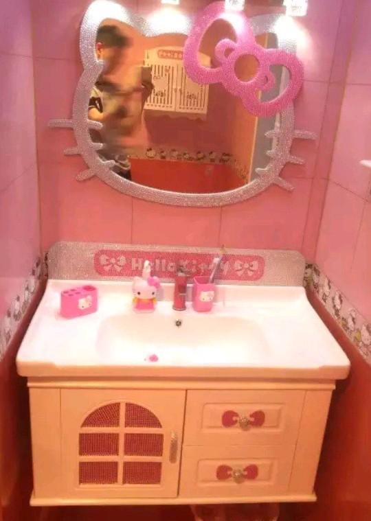 Limited Edition Pvc Hello Kitty Bath Room Cabinet S Set Furniture