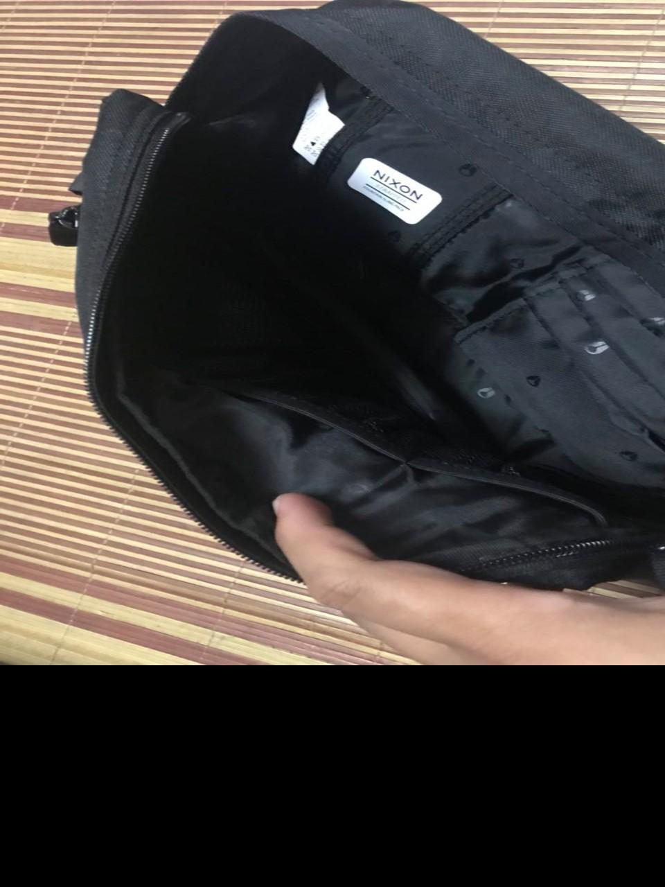 Nixon Sling Bag [ORIGINAL], Men's Fashion, Watches & Accessories