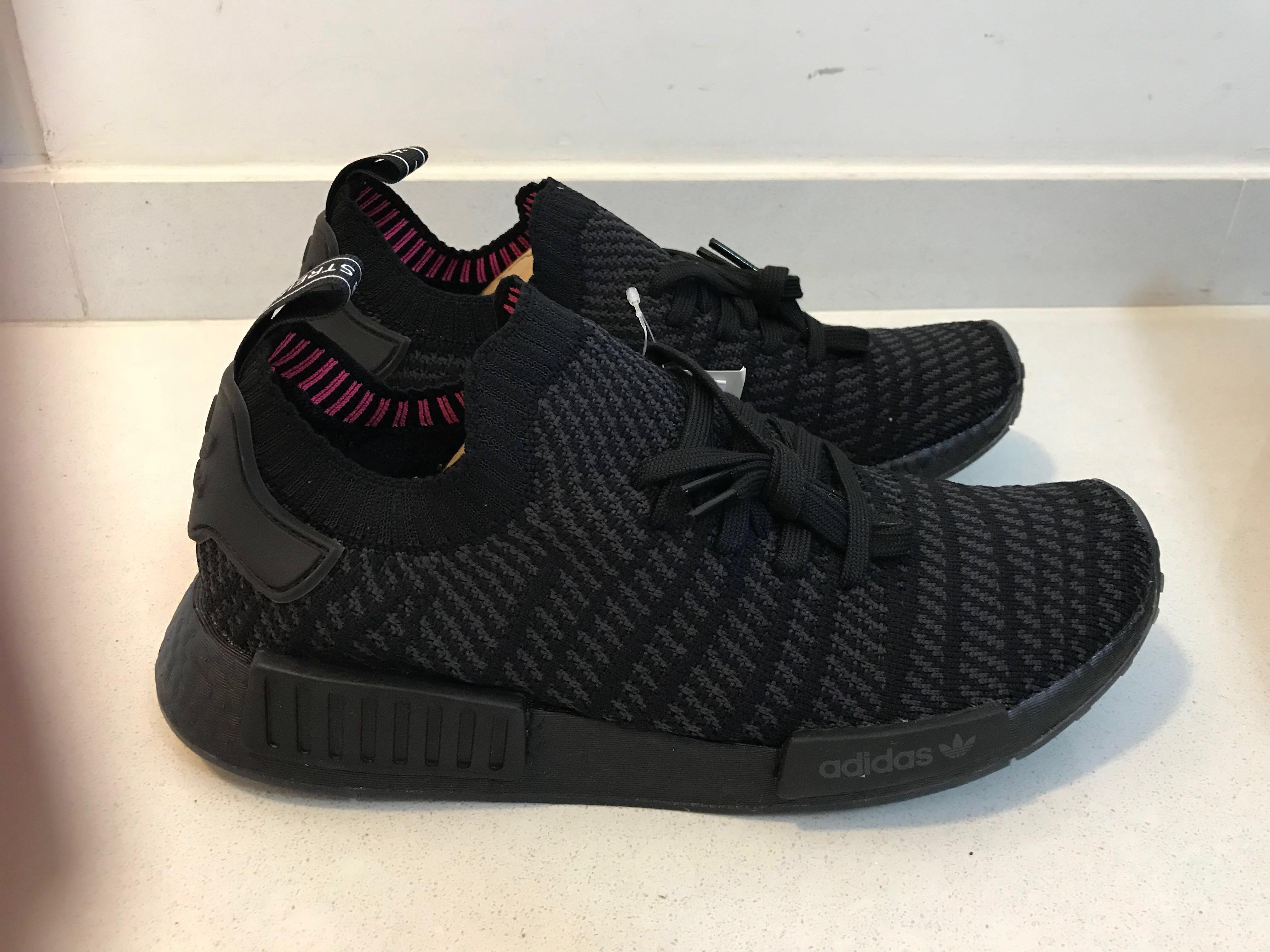 nmd r1 stlt pk triple black