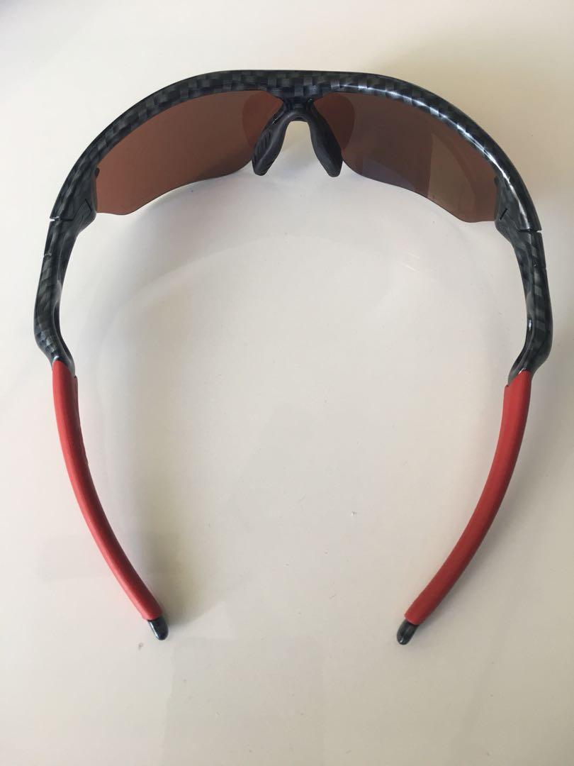 Oakley Carbon Fiber Shades (Polarised), Men's Fashion, Watches