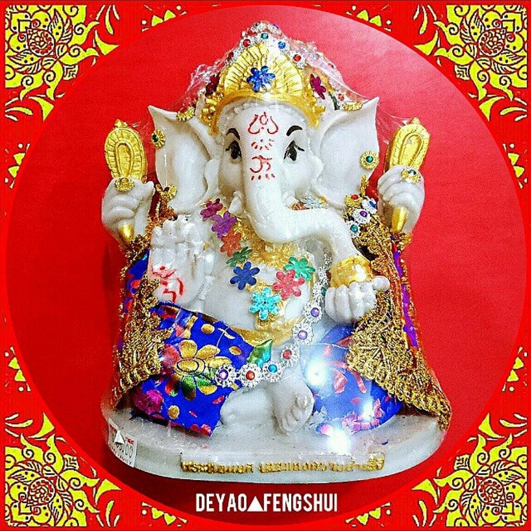 Pretty High Relief Hindu Deity God Lord Ganesha Carved Pendant