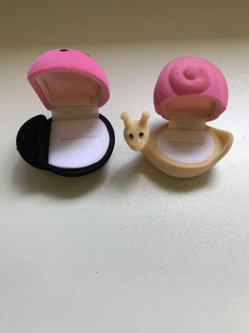 Ring Boxes (Category: Rings) located in Singapore. Submitted by wonshawstreet (Listing ID 189744255, Image 1). Description: Really cute Ladybird and Snail Ring boxes Received them as gifts 1 for $6 2 for $10 .