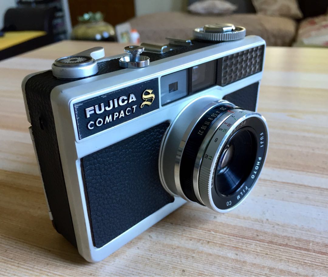 Working 1966 Fujica Compact S film camera