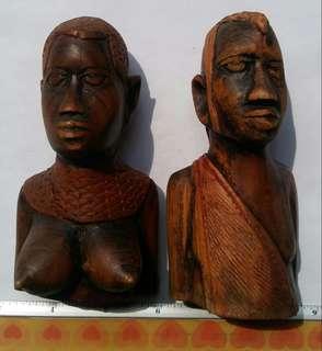 PAIR OF AFRICAN WOOD BUST CARVING