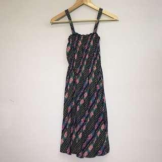 英國帶回urban outfitters碎花鬆緊洋裝