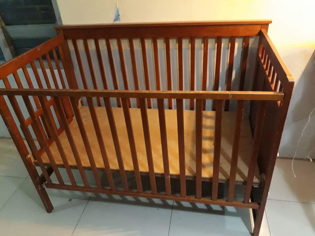Storkcraft Convertible Wooden Crib Babies Kids Cots Cribs On