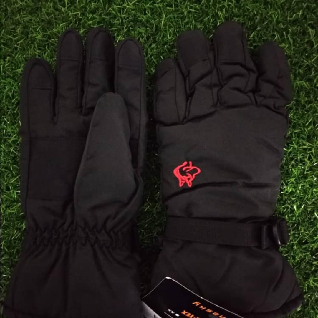[GLOVE HIKING GORETEX HASKY], Looking For on Carousell