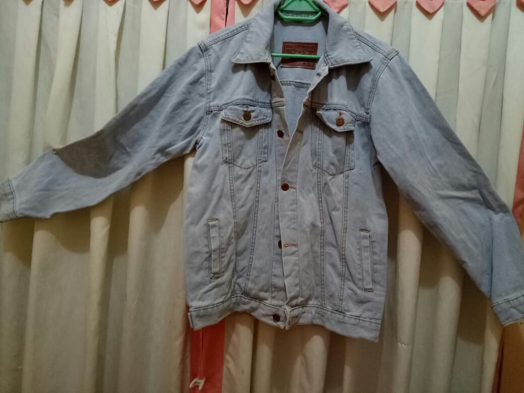 48 Koleksi Model Cowok Pake Jaket Jeans Gratis Terbaru