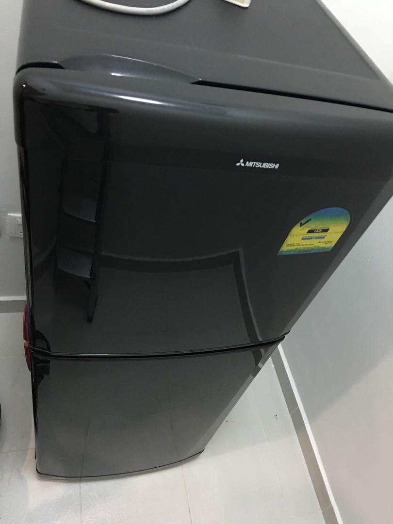 Mitsubishi mini fridge 2025