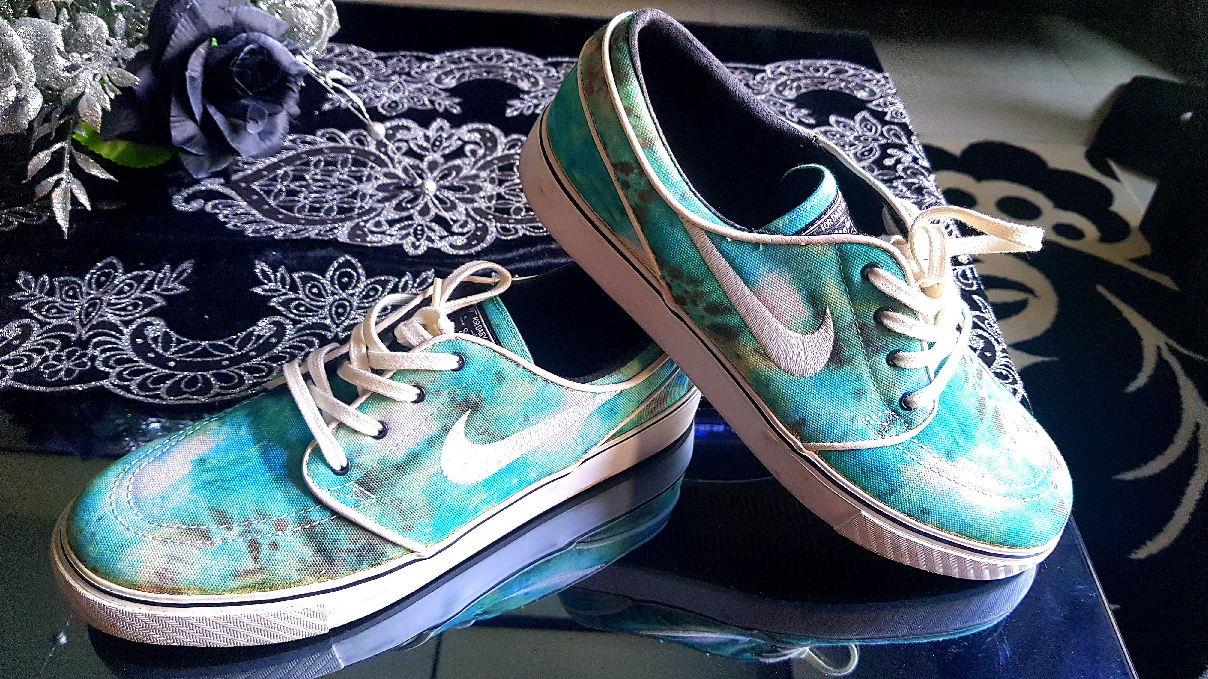 nike janoski limited edition