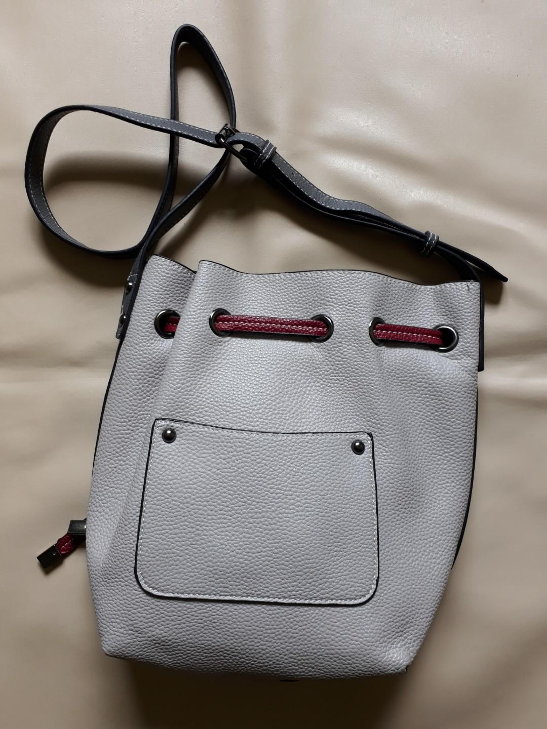 Preloved Tas Gosh Serut Women S Fashion Women S Bags Wallets