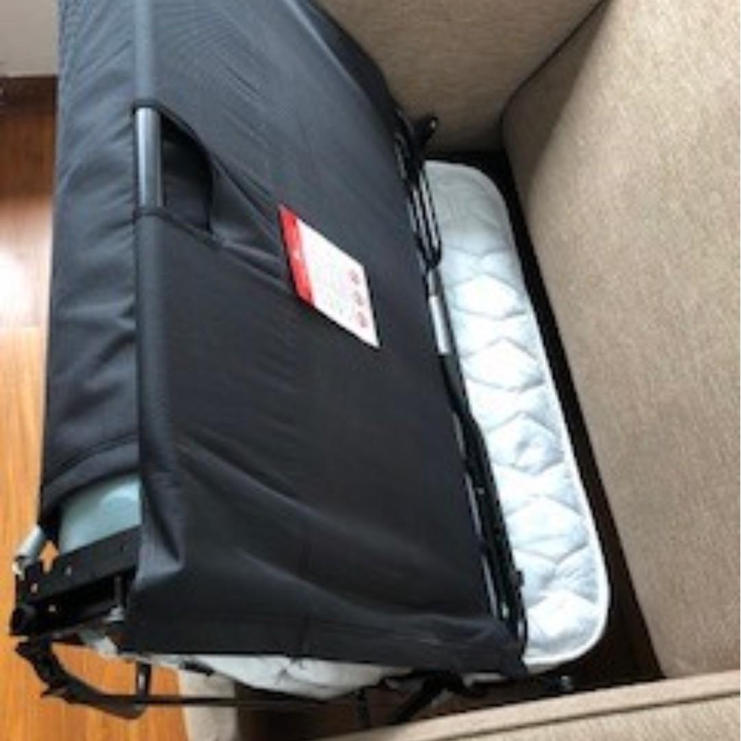 SOFA BED CRATE AND BARREL, Furniture & Home Living, Furniture, Bed