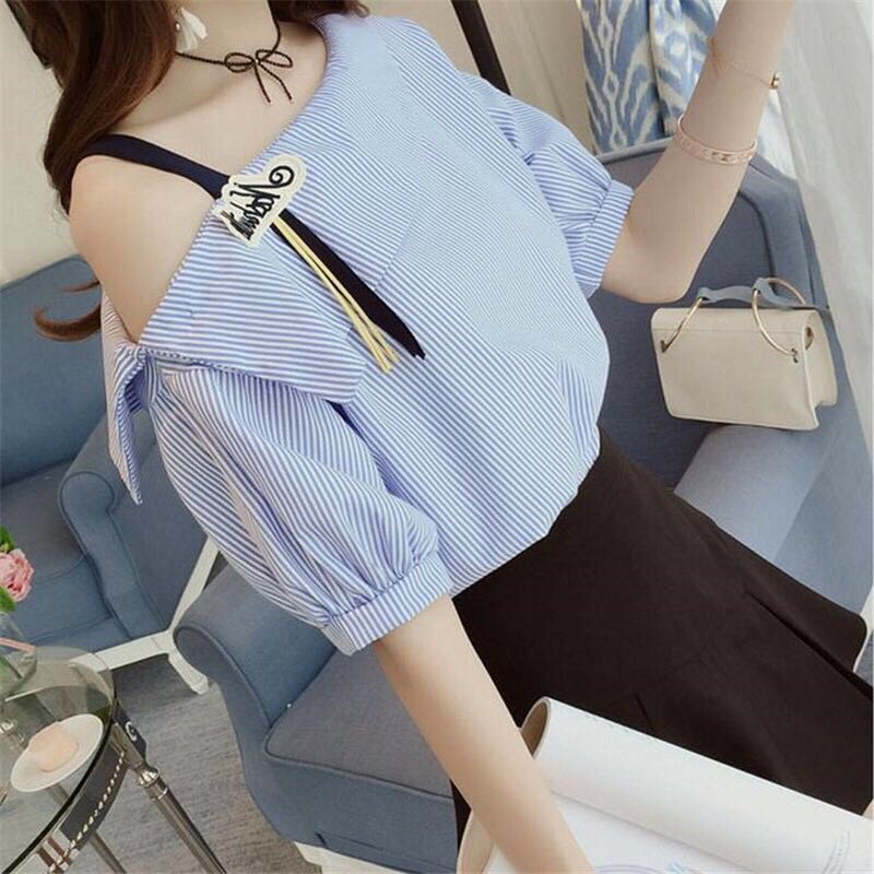 One side sale off shoulder top