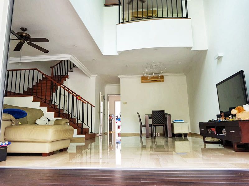 (Category: ) located in . Submitted by happytrader (Listing ID 190010040, Image 1). Description: .