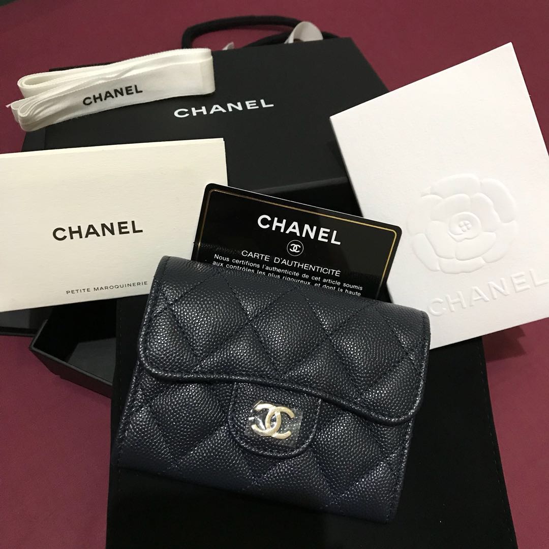 Chanel xl card holder outlet