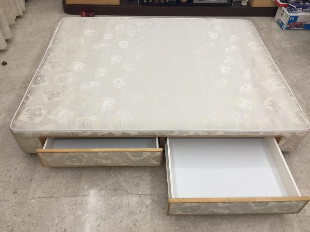 King Koil Bed Base, Furniture & Home Living, Furniture, Bed Frames