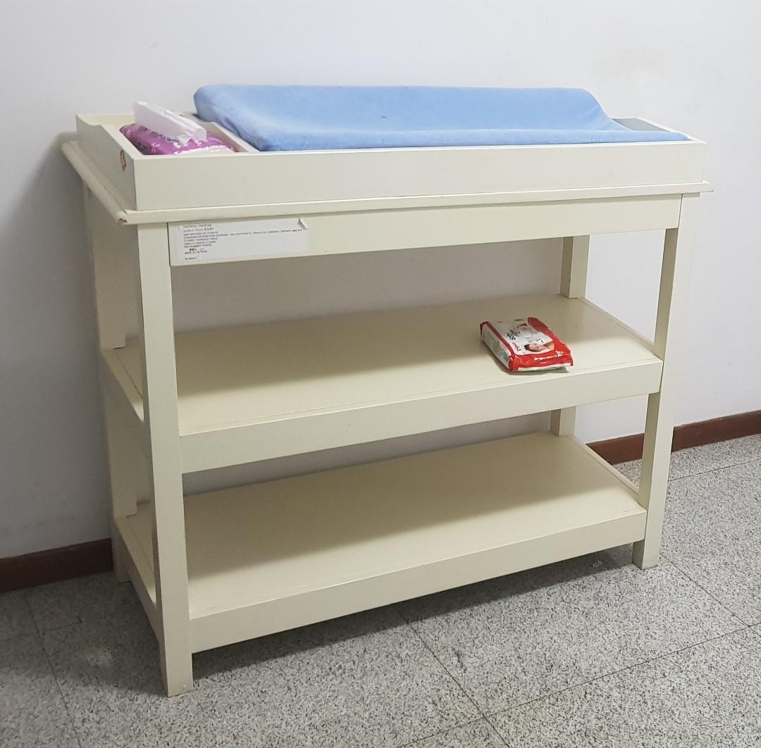 snap on baby changing table
