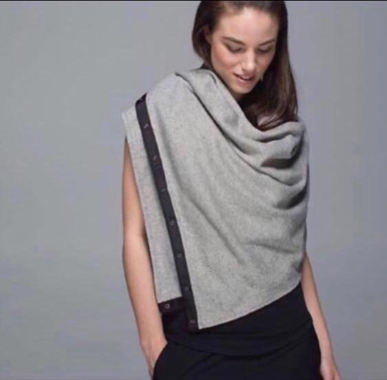 how to wear vinyasa scarf with armholes