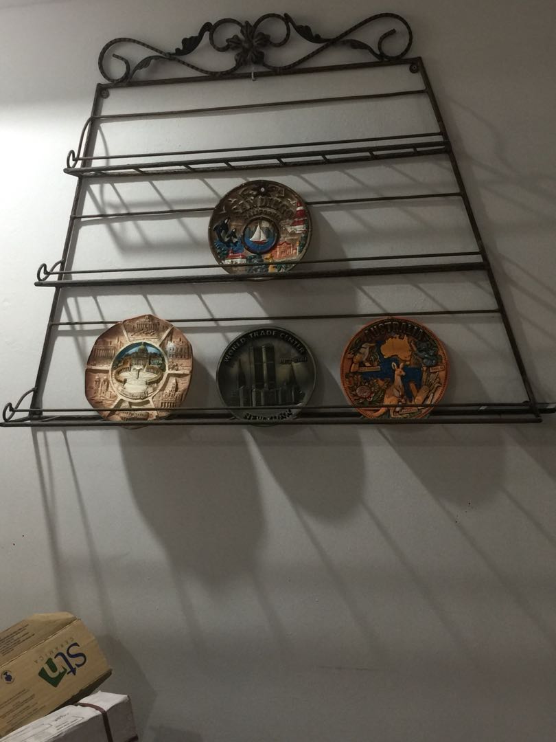 Rack for plates display, Furniture & Home Living, Furniture, Shelves