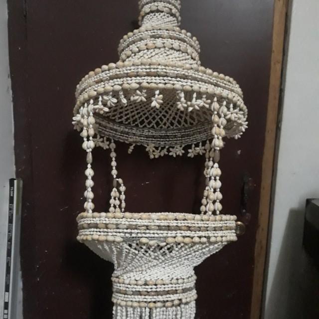 Vintage Hanging Decorative Seashell (Category: Wall Decor) located in Paranaque City. Submitted by tsentiatsen (Listing ID 190082709, Image 1). Description: .