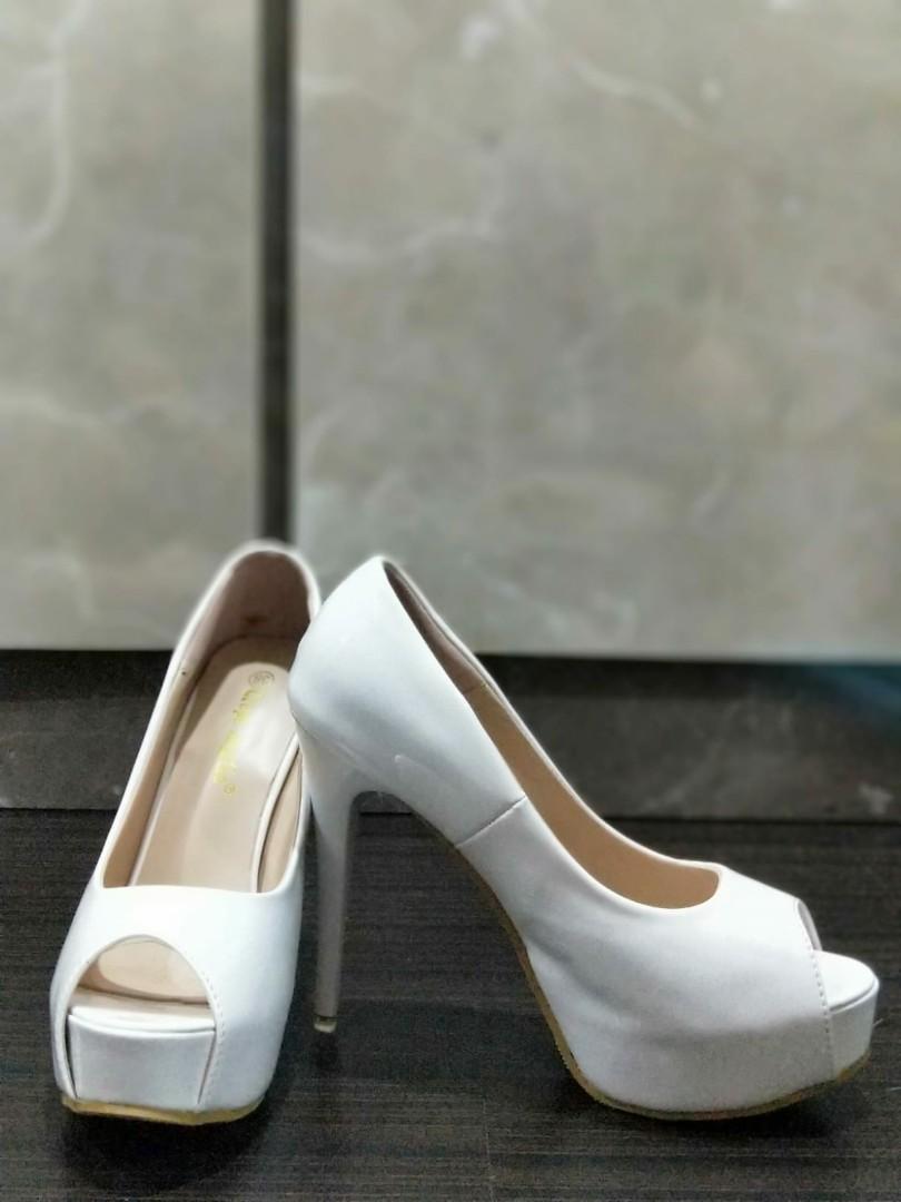 White chunky heels online