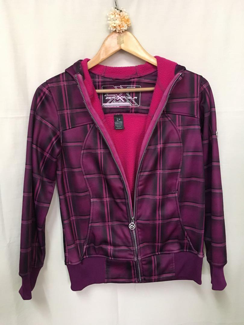 ZEROXPOSURE Fuchsia Checkered Hoodie (Category: Coats, Jackets and Outerwear) located in Balanga. Submitted by felicity.ph (Listing ID 190116034, Image 1). Description: Bought in the US Designed specifically For: PETITE or teenagers Very thick and good for very Cold weather L on tag but fits small to medium. Cannot fit large.