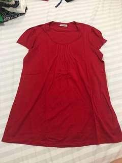 Kaos Katun Merah / Red Cotton T-shirt