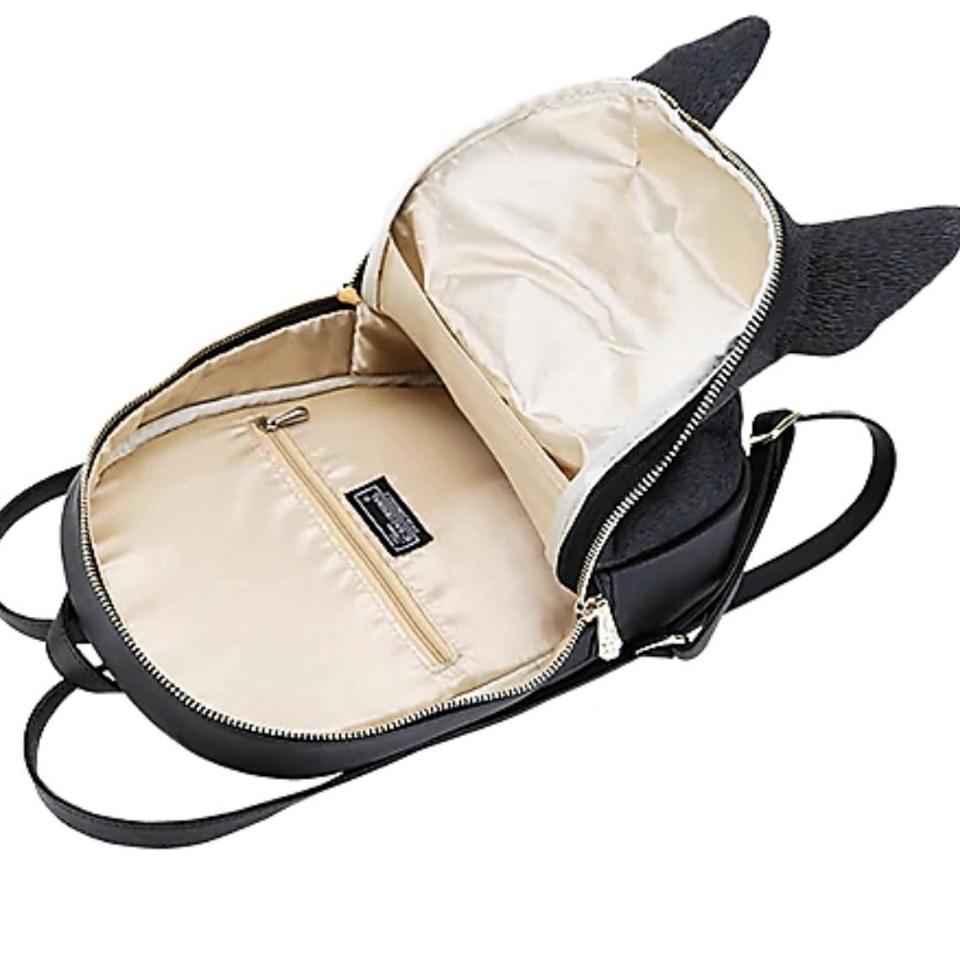 Bulldog backpack on display