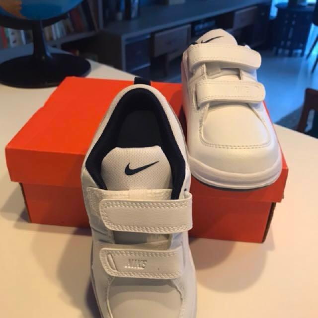 Boy s Nike shoes size 27 or 10C Babies Kids Babies Kids