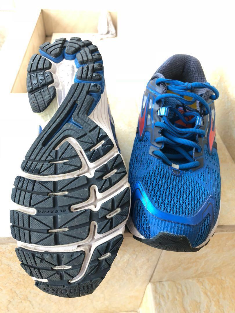 Brooks Ravenna running shoe