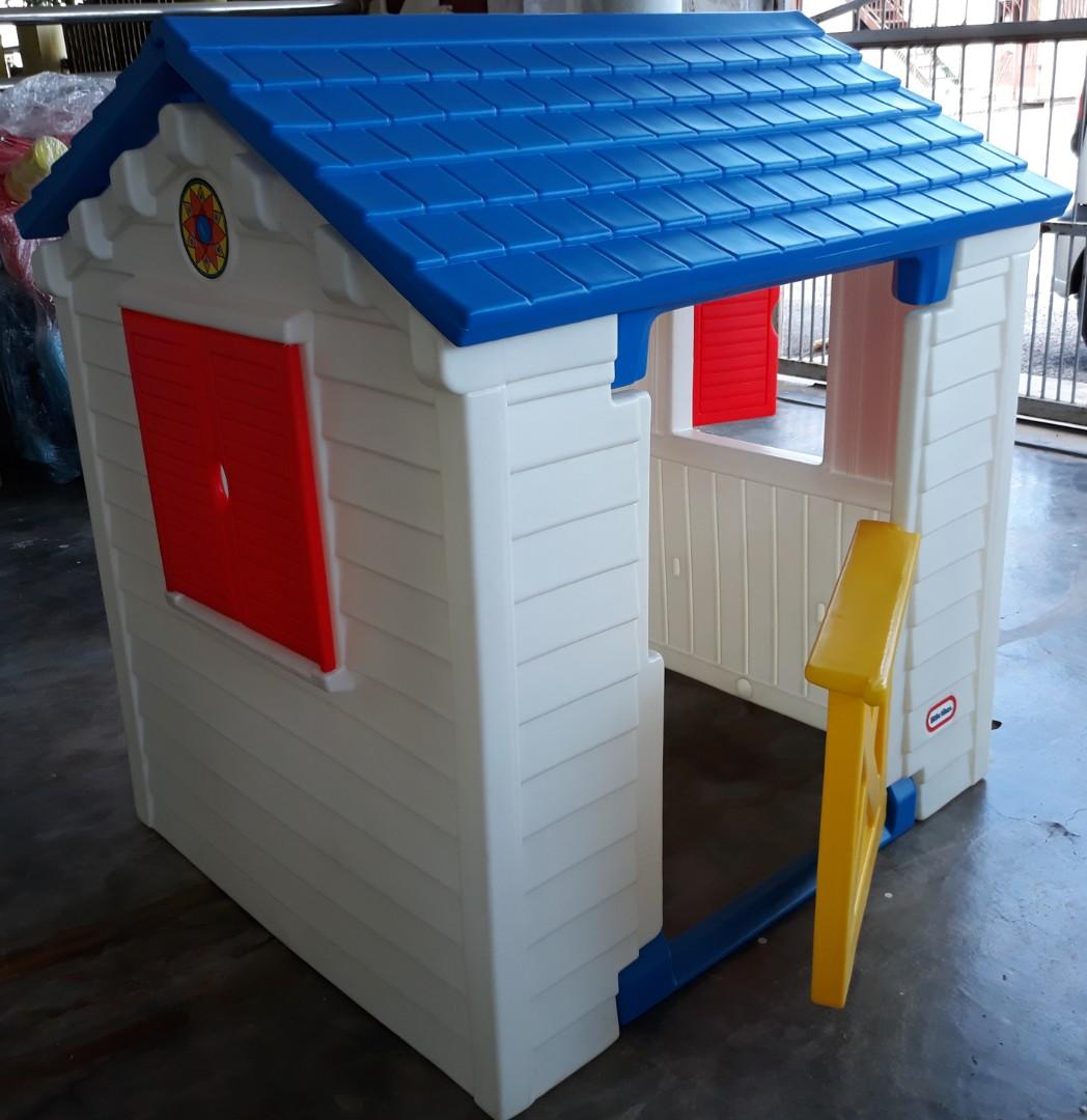 little tikes playhouse yellow with blue roof