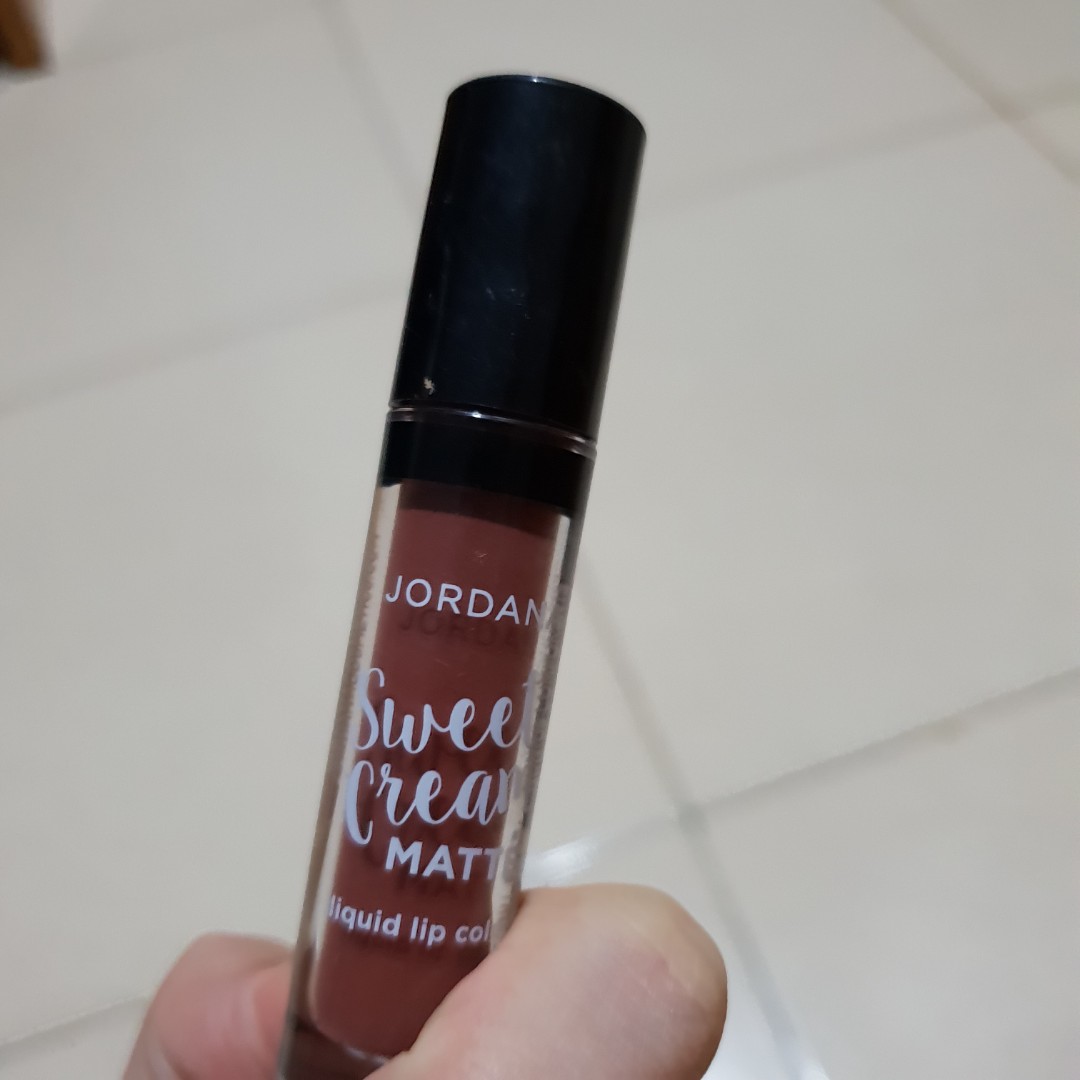 JORDANA SWEET CREAM MATTE LIQUID LIPCOLOR CINNAMON TOAST, Kesehatan