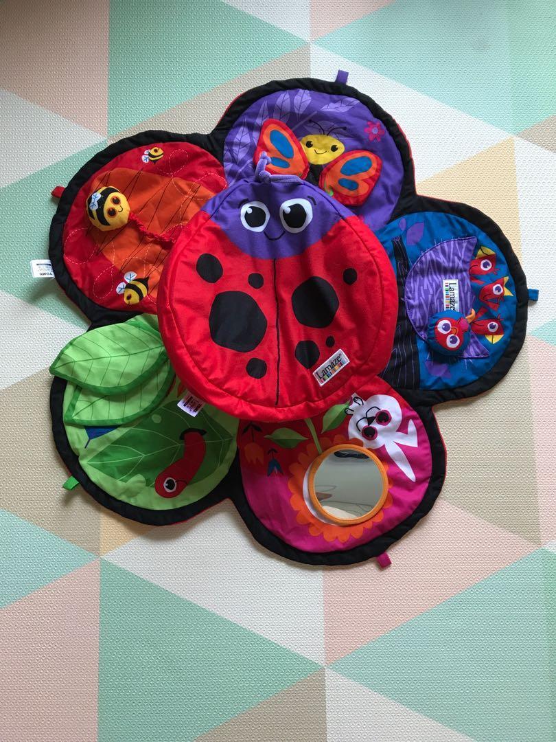 lamaze tummy time