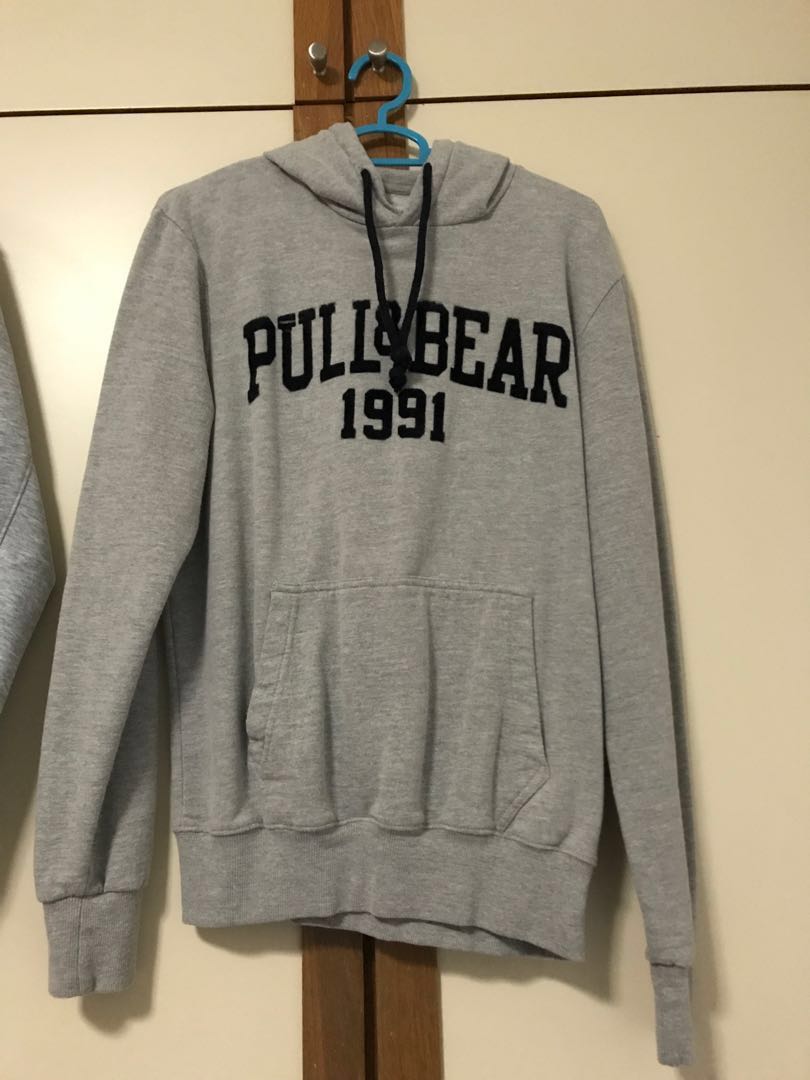 Pull and outlet bear original hoodie