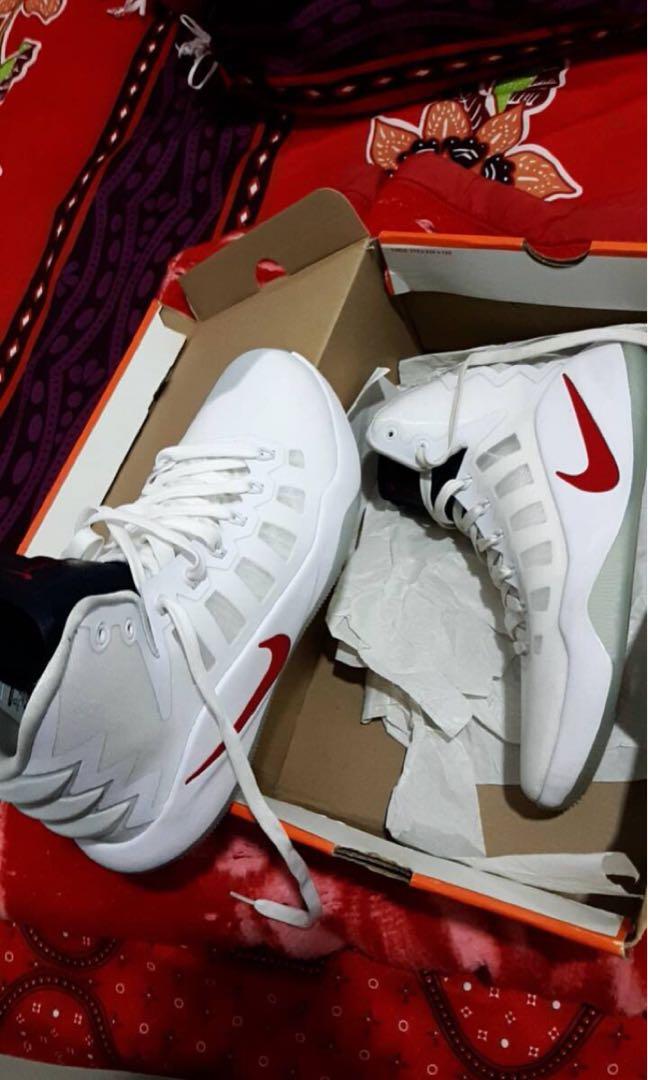 sepatu basket hyperdunk