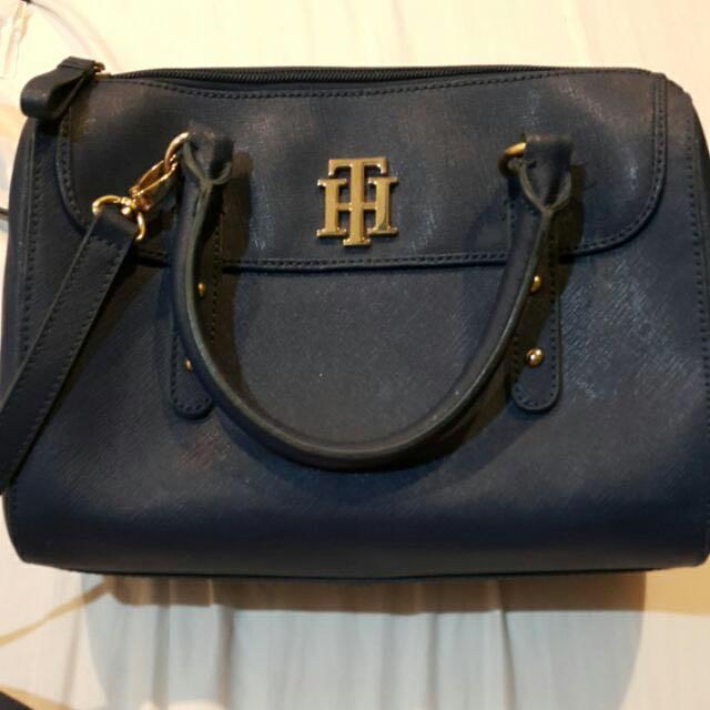 tommy hilfiger bags navy blue