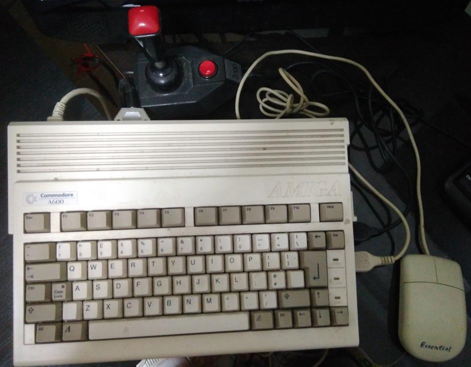 Tastiera Per Commodore Amiga 600, Originale Funzionante, Classico 16-bit (con Cavi) - Foto 3