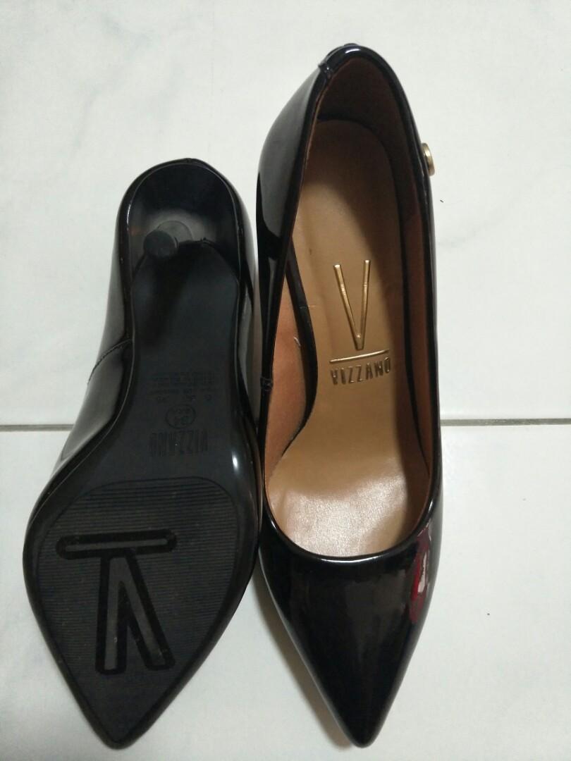 Vizzano Black Patent Heels, Women's Fashion, Footwear, Heels on Carousell