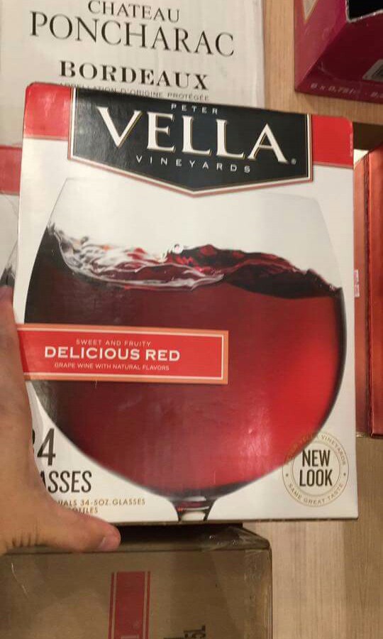 Wine sweet peter vella delicious red 5liter, Makanan & Minuman, Minuman
