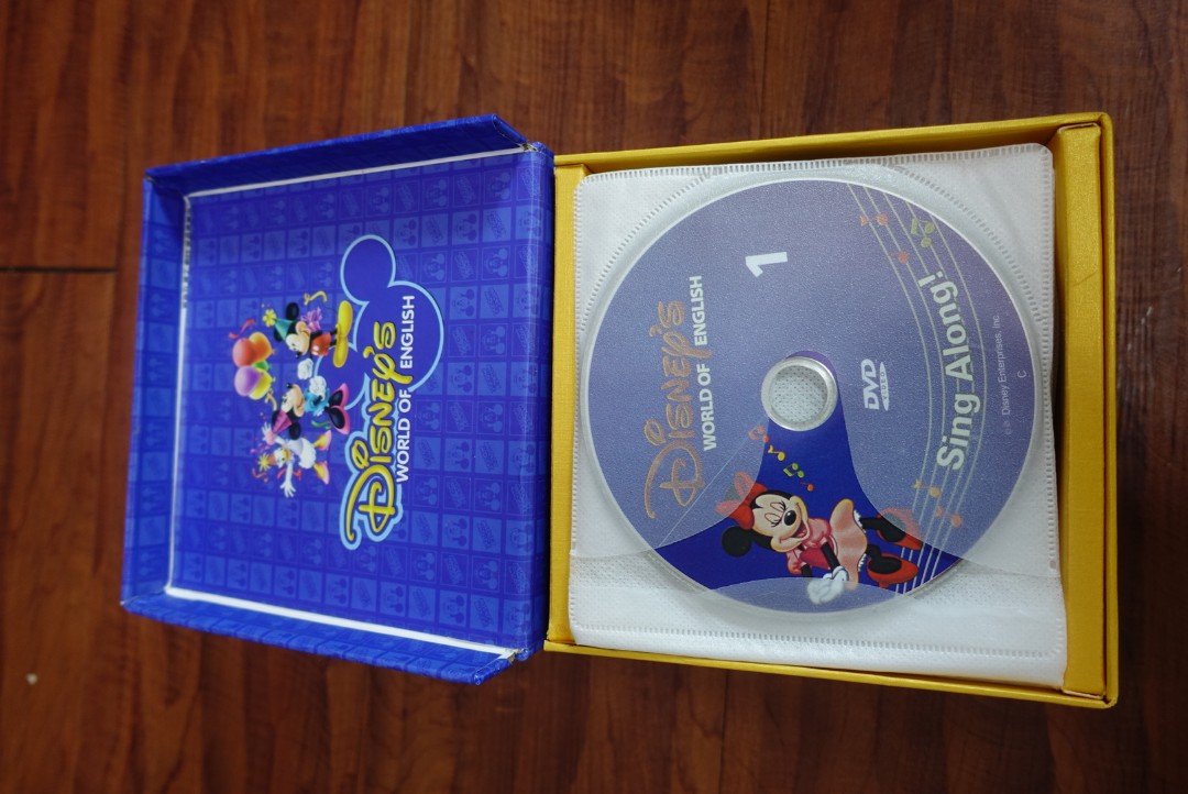 迪士尼Disney World Of English DVD, 興趣及遊戲, 書本& 文具, 小朋友 