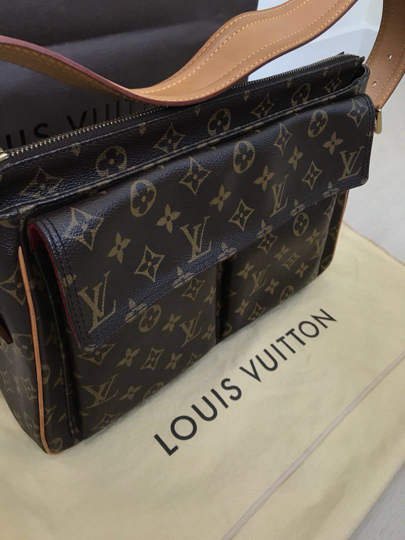 Sold at Auction: LOUIS VUITTON shoulder bag VIVA CITÉ GM, coll.: 2007.