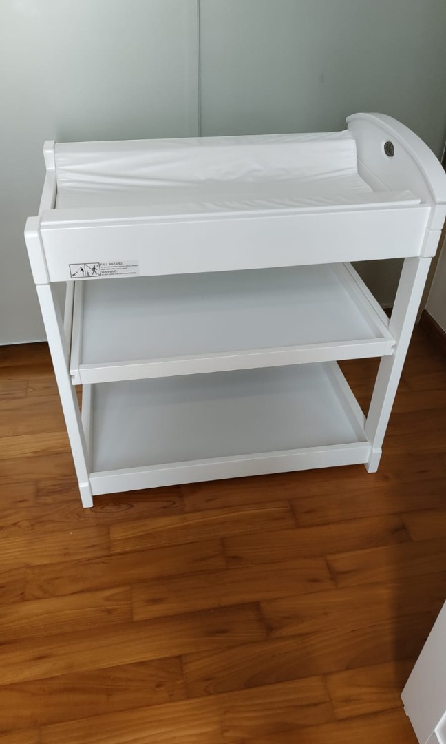 boori change table